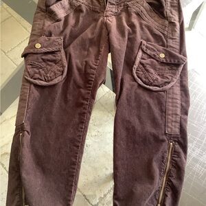 ROCA WEAR KIDS PANTS SIZE 5 unisex